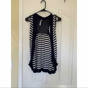 Cardigan by Absolutely Creative Wordlwide in Large. Perfect over short sleeves!